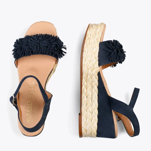 MiMaO ShopOnline FLOWER – Sandales Avec Compensé En Raphia Et Pompon BLEU MARINE 3