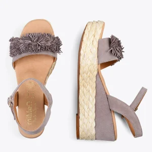 MiMaO ShopOnline FLOWER – Sandales Avec Compensé En Raphia Et Pompon TAUPE 10