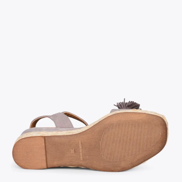 MiMaO ShopOnline FLOWER – Sandales Avec Compensé En Raphia Et Pompon TAUPE 6