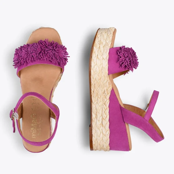MiMaO ShopOnline FLOWER – Sandales Avec Compensé En Raphia Et Pompon FUCHSIA 3