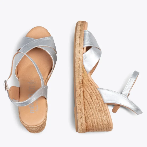 MiMaO ShopOnline CALPE – Espadrilles Artisanales à Lanières Et Boucle ARGENTÉ 3