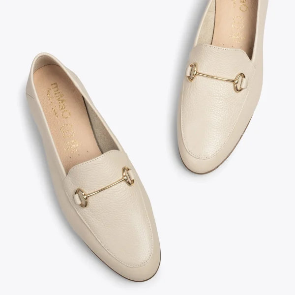 MiMaO ShopOnline STYLE – Mocassins En Cuir Avec Détail Métallique BEIGE 3