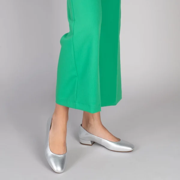 MiMaO ShopOnline URBAN XS – Chaussures à Talon Bas En Cuir ARGENTÉ 7